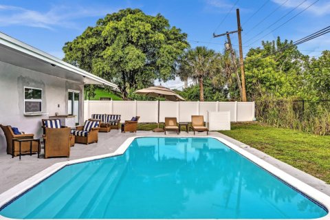 Villa ou maison à louer à Pompano Beach, Floride: 3 chambres, 107.86 m2 № 1051046 - photo 1
