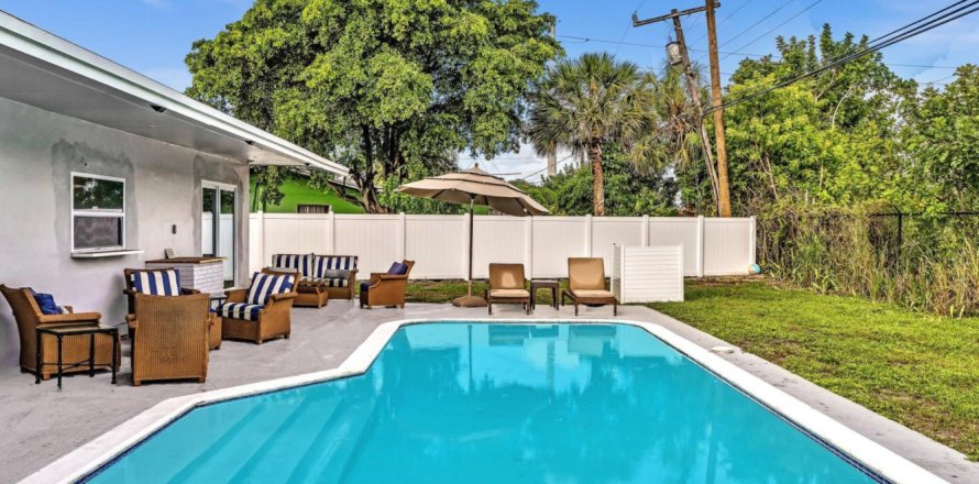 Villa ou maison à Pompano Beach, Floride 3 chambres, 107.86 m2 № 1051046