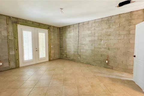 House in Orlando, Florida 4 bedrooms, 294.69 sq.m. № 2321691 - photo 14