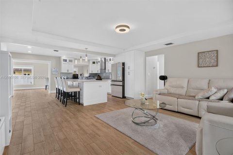 Casa en venta en Pompano Beach, Florida, 3 dormitorios, 178.37 m2 № 2383244 - foto 10
