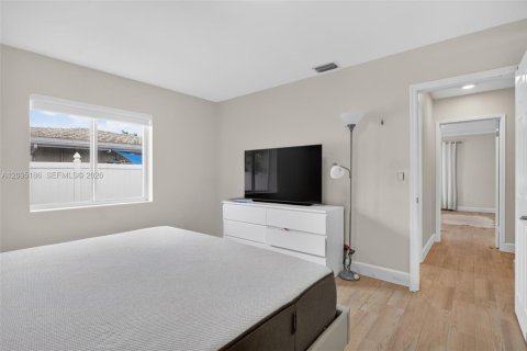 Casa en venta en Pompano Beach, Florida, 3 dormitorios, 178.37 m2 № 2383244 - foto 26