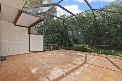 Townhouse in Doral, Florida 2 bedrooms, 198.81 sq.m. № 1735771 - photo 25