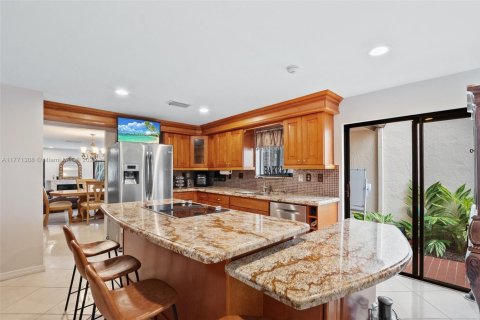 Townhouse in Doral, Florida 2 bedrooms, 198.81 sq.m. № 1735771 - photo 22