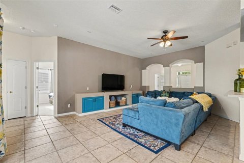 House in Riverview, Florida 4 bedrooms, 196.02 sq.m. № 2226907 - photo 8
