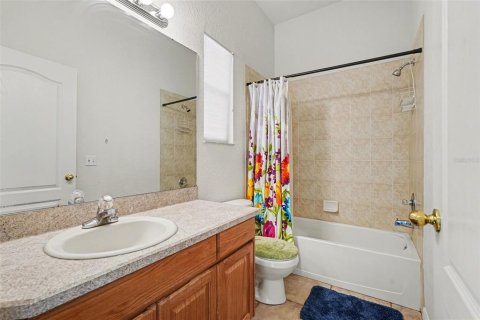 House in Riverview, Florida 4 bedrooms, 196.02 sq.m. № 2226907 - photo 21