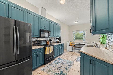 House in Riverview, Florida 4 bedrooms, 196.02 sq.m. № 2226907 - photo 12