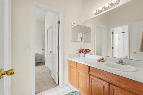 House in Riverview, Florida 4 bedrooms, 196.02 sq.m. № 2226907 - photo 18