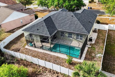 House in Riverview, Florida 4 bedrooms, 196.02 sq.m. № 2226907 - photo 2