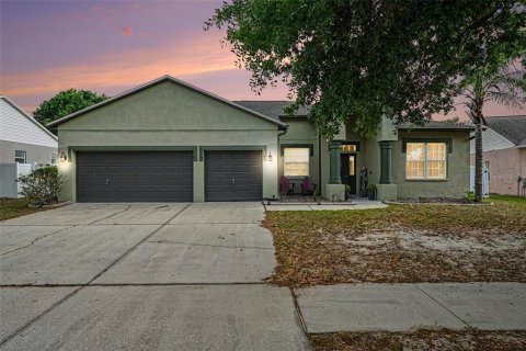 House in Riverview, Florida 4 bedrooms, 196.02 sq.m. № 2226907 - photo 4
