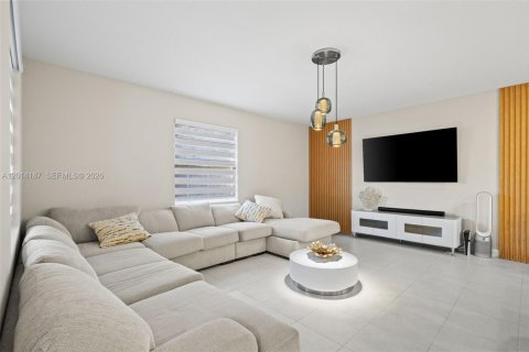 Villa ou maison à vendre à Miami, Floride: 5 chambres № 2076228 - photo 26