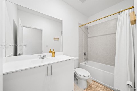 Villa ou maison à vendre à Miami, Floride: 5 chambres № 2076228 - photo 21