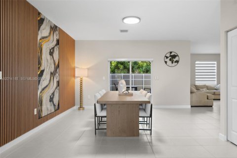 Villa ou maison à vendre à Miami, Floride: 5 chambres № 2076228 - photo 6