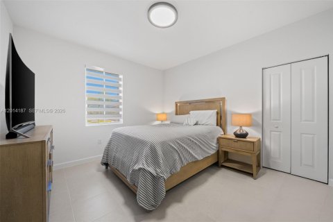 Villa ou maison à vendre à Miami, Floride: 5 chambres № 2076228 - photo 15