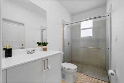 Villa ou maison à vendre à Miami, Floride: 5 chambres № 2076228 - photo 24