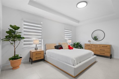 Villa ou maison à vendre à Miami, Floride: 5 chambres № 2076228 - photo 9