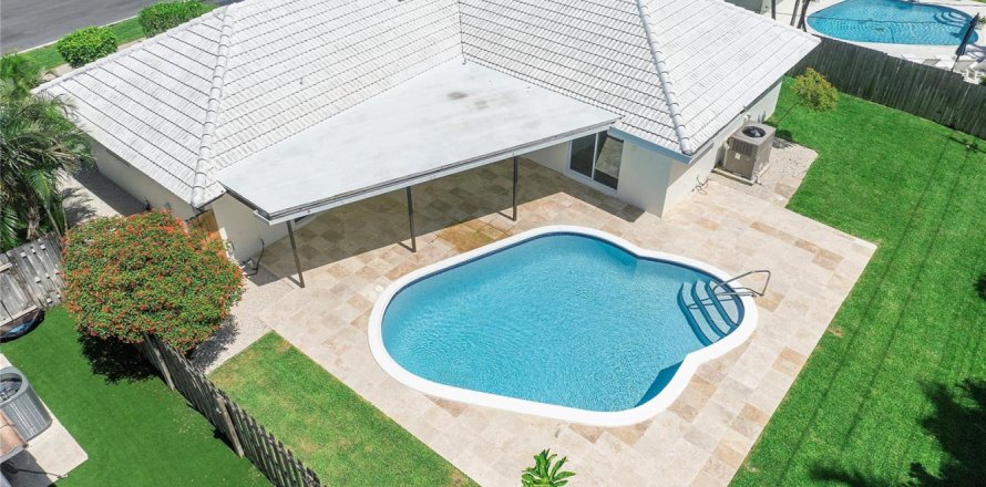 Villa ou maison à Boca Raton, Floride 4 chambres, 142.88 m2 № 2397261
