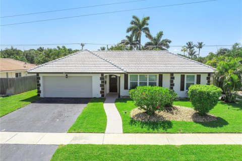 Villa ou maison à vendre à Boca Raton, Floride: 4 chambres, 142.88 m2 № 2397261 - photo 2
