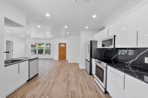 Villa ou maison à vendre à Boca Raton, Floride: 4 chambres, 142.88 m2 № 2397261 - photo 6