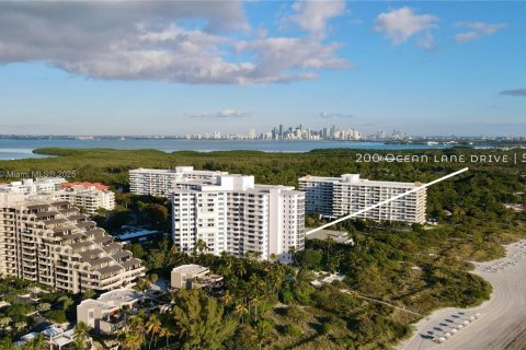 Condo in Key Biscayne, Florida, 3 bedrooms  № 1970983 - photo 3