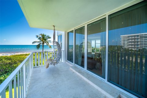 Condo in Key Biscayne, Florida, 3 bedrooms  № 1970983 - photo 7