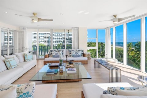 Condo in Key Biscayne, Florida, 3 bedrooms  № 1970983 - photo 14