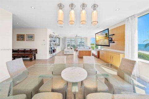 Condo in Key Biscayne, Florida, 3 bedrooms  № 1970983 - photo 15