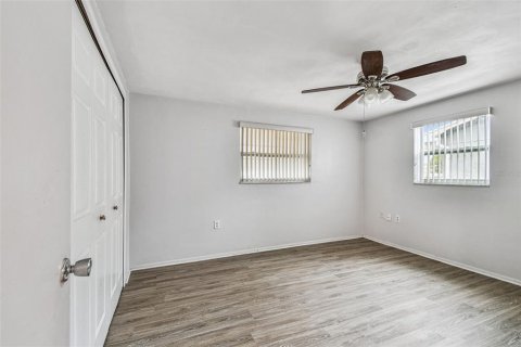 House in Holiday, Florida 2 bedrooms, 91.97 sq.m. № 1898710 - photo 15