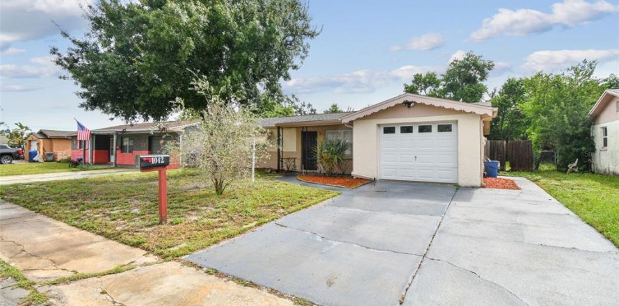 House in Holiday, Florida 2 bedrooms, 91.97 sq.m. № 1898710