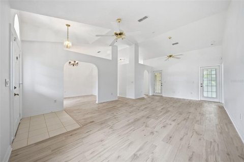 Villa ou maison à vendre à Ocala, Floride: 3 chambres, 166.39 m2 № 2267442 - photo 11