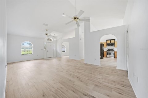 Villa ou maison à vendre à Ocala, Floride: 3 chambres, 166.39 m2 № 2267442 - photo 12