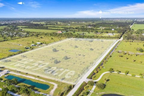 Commercial property in Vero Beach, Florida № 2013330 - photo 5