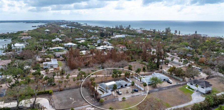Land in Sarasota, Florida № 1535134