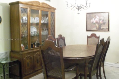 Condo in Miami Gardens, Florida, 1 bedroom  № 2043248 - photo 18