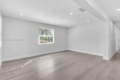 Villa ou maison à vendre à Homestead, Floride: 3 chambres № 1965090 - photo 11