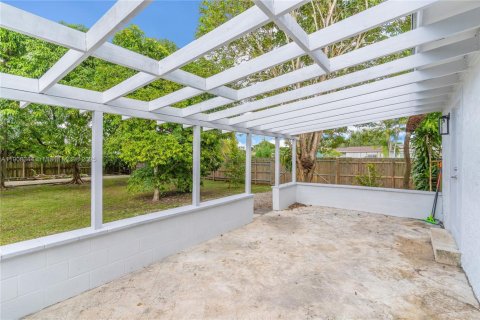 Villa ou maison à vendre à Homestead, Floride: 3 chambres № 1965090 - photo 28