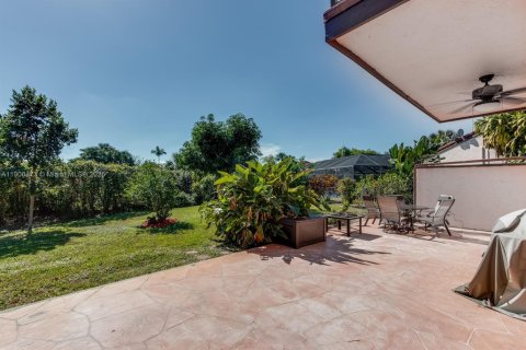 House in Boca Raton, Florida 3 bedrooms, 218.51 sq.m. № 1964907 - photo 25