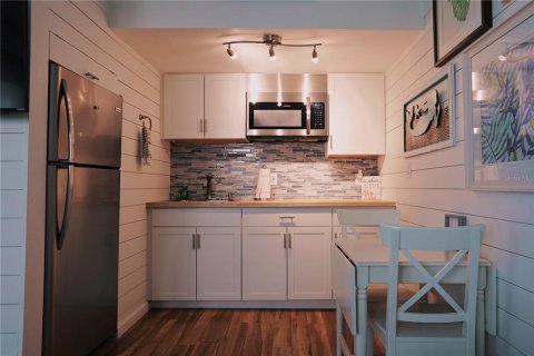 Condo in New Smyrna Beach, Florida, 1 bedroom  № 1514072 - photo 7
