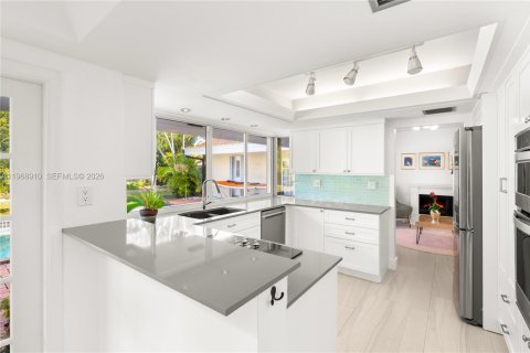 Casa en alquiler en Palmetto Bay, Florida, 4 dormitorios, 201.23 m2 № 2041833 - foto 10