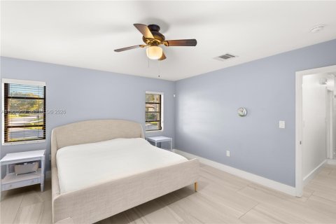 Casa en alquiler en Palmetto Bay, Florida, 4 dormitorios, 201.23 m2 № 2041833 - foto 23