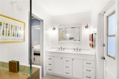 Casa en alquiler en Palmetto Bay, Florida, 4 dormitorios, 201.23 m2 № 2041833 - foto 28