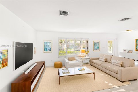 Casa en alquiler en Palmetto Bay, Florida, 4 dormitorios, 201.23 m2 № 2041833 - foto 19