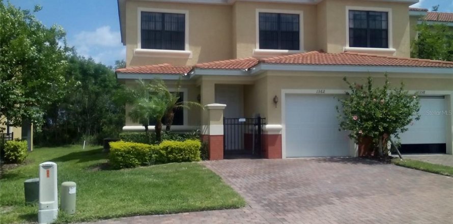 Adosado en Kissimmee, Florida 3 dormitorios, 158.03 m2 № 1829345