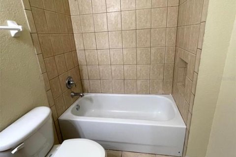 Adosado en alquiler en Kissimmee, Florida, 3 dormitorios, 158.03 m2 № 1829345 - foto 17