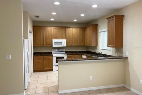 Adosado en alquiler en Kissimmee, Florida, 3 dormitorios, 158.03 m2 № 1829345 - foto 9