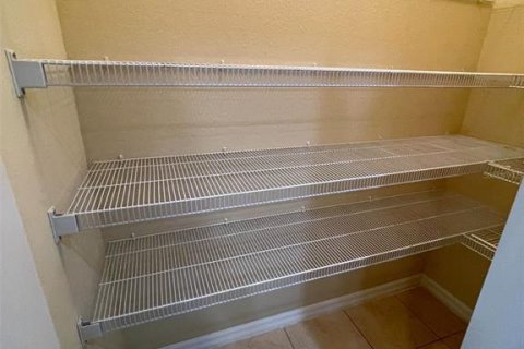 Adosado en alquiler en Kissimmee, Florida, 3 dormitorios, 158.03 m2 № 1829345 - foto 10