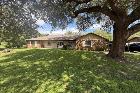 House in Oviedo, Florida 4 bedrooms, 218.69 sq.m. № 2196995