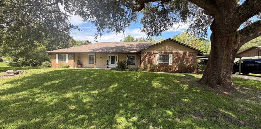 House in Oviedo, Florida 4 bedrooms, 218.69 sq.m. № 2196995