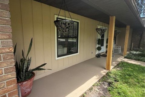 House in Oviedo, Florida 4 bedrooms, 218.69 sq.m. № 2196995 - photo 5