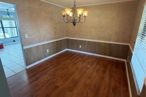 House in Oviedo, Florida 4 bedrooms, 218.69 sq.m. № 2196995 - photo 17