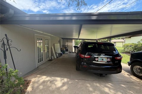 House in Oviedo, Florida 4 bedrooms, 218.69 sq.m. № 2196995 - photo 7